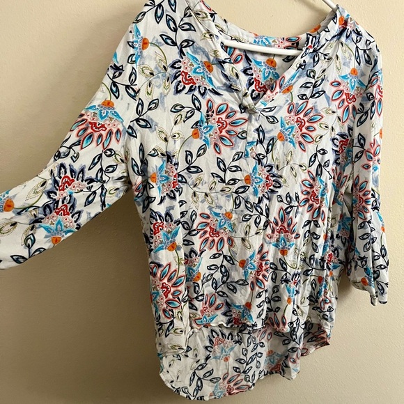 Daniel Rainn Floral Blouse - Picture 4 of 8